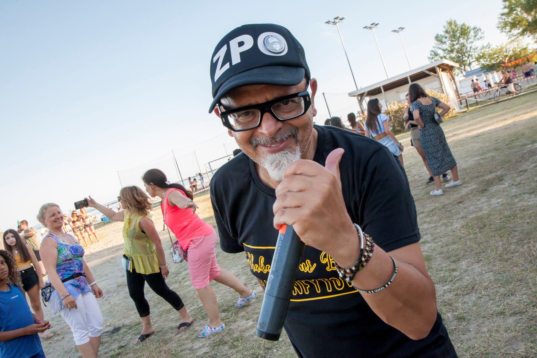 Copertina per In maschera al mare a Ferragosto, musica e Dj Zippo a Marina Julia